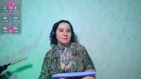 Snapshot of sabrina_raiders_666 chatting on January 24, 3:32 am Lilith Solar online show from January 24, 3:32 am