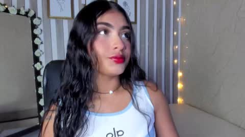 mariana  online show from February 23, 8:50 pm