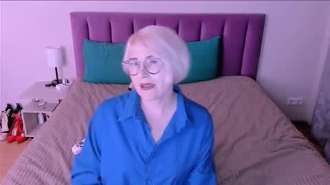 Snapshot of sabrinamacmarren chatting on September 12, 6:26 pm Sabrina MacMarren online show from September 12, 6:26 pm
