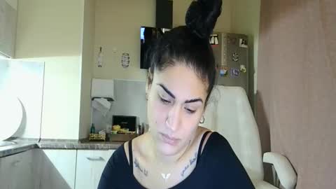 Queen online show from November 24, 2:52 pm