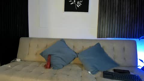 safiro_evans online show from April 17, 2:30 pm