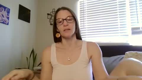 Lelo online show from January 15, 6:08 pm