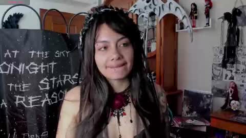    online show from July 23, 8:11 am