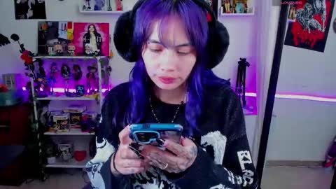    online show from November 19, 5:57 pm