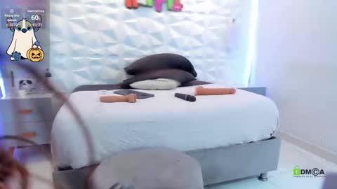 salem_rose01 online show from October 21, 3:10 am