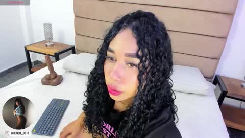 Snapshot of sally_rosses chatting on September 30, 12:00 pm sally rosses online show from September 30, 12:00 pm
