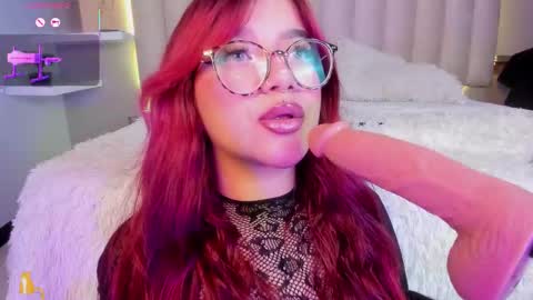 Snapshot of sally_white_ chatting on October 2, 4:28 am Sally White online show from October 2, 4:28 am