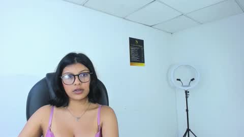 Snapshot of salmaportman_ chatting on October 17, 3:32 am salmaportman_ online show from October 17, 3:32 am
