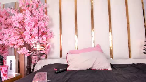 Snapshot of salomebenz_01 chatting on March 10, 9:07 pm Salome benz online show from March 10, 9:07 pm