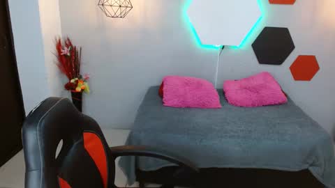 martina online show from March 5, 4:13 am