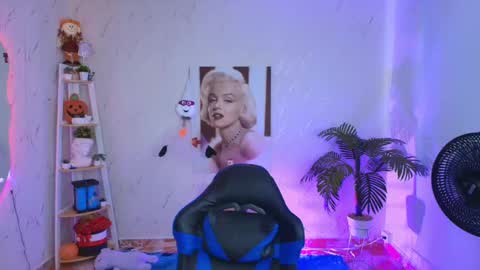 SALOME online show from November 18, 2:07 pm