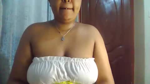 salty_surprise_ online show from December 15, 12:49 am