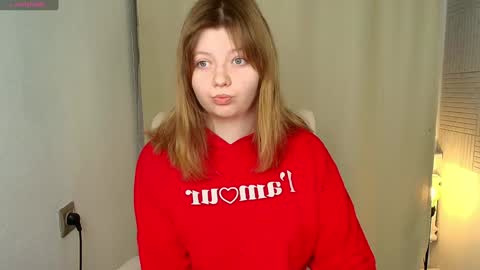 Snapshot of salut_love chatting on February 1, 10:26 am Ruby online show from February 1, 10:26 am