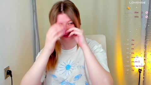 Snapshot of salut_love chatting on December 10, 3:44 pm Ruby online show from December 10, 3:44 pm