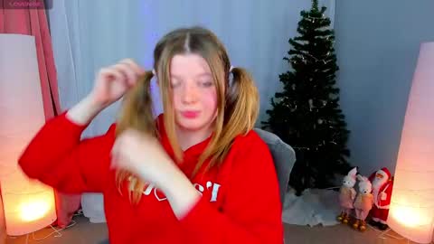 Snapshot of salut_love chatting on December 11, 3:26 pm Ruby online show from December 11, 3:26 pm