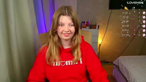Snapshot of salut_love chatting on September 26, 4:37 pm Ruby online show from September 26, 4:37 pm