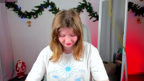 Snapshot of salut_love chatting on December 14, 10:56 am Ruby online show from December 14, 10:56 am