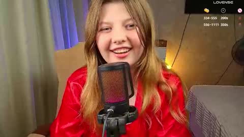 Snapshot of salut_love chatting on October 16, 3:36 pm Ruby online show from October 16, 3:36 pm