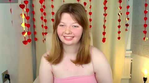 Snapshot of salut_love chatting on February 11, 3:29 pm Ruby online show from February 11, 3:29 pm