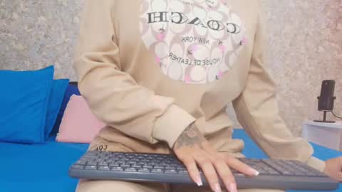 Snapshot of samanta_360 chatting on February 15, 11:50 am Samanta online show from February 15, 11:50 am