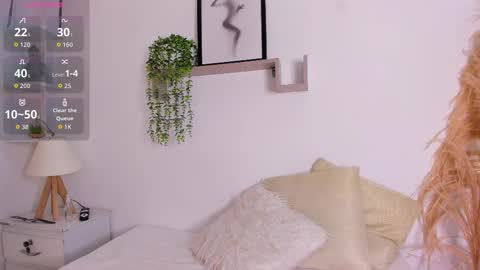 Snapshot of samanta_monroe4 chatting on September 27, 7:32 pm samanta online show from September 27, 7:32 pm