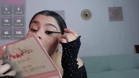 Snapshot of samanta_monroe4 chatting on October 15, 6:21 pm samanta online show from October 15, 6:21 pm