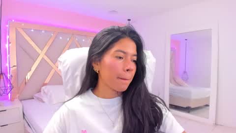 sam  online show from March 2, 10:59 pm