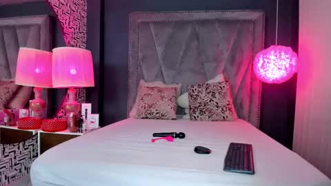 Snapshot of samantamaturehot chatting on February 25, 7:38 pm Samanta... online show from February 25, 7:38 pm