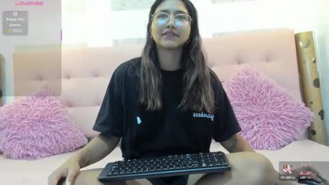 Snapshot of samantha_fox8 chatting on October 4, 11:49 am online show from October 4, 11:49 am