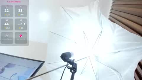 Snapshot of samanthabenet chatting on September 9, 7:46 pm online show from September 9, 7:46 pm