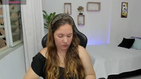 Snapshot of samanthaleon chatting on January 26, 2:45 am Samantha samy online show from January 26, 2:45 am