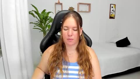 Snapshot of samanthaleon chatting on February 22, 3:01 am Samantha samy online show from February 22, 3:01 am