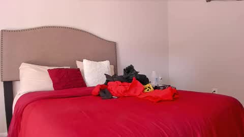 Yaya online show from February 28, 7:35 pm