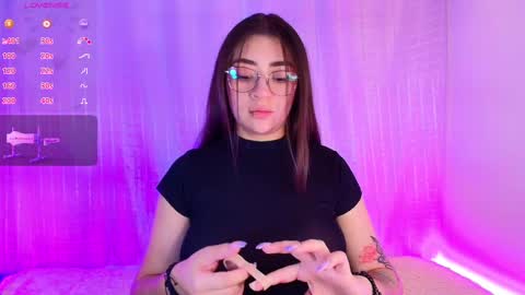 Snapshot of samii_evans chatting on February 13, 3:39 am samii evans online show from February 13, 3:39 am