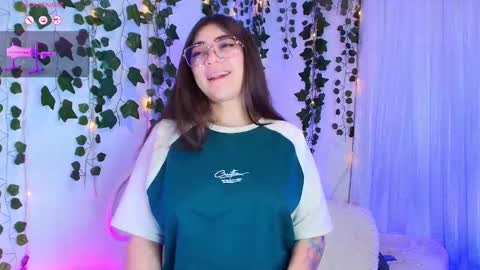 Snapshot of samii_evans chatting on October 19, 12:01 am samii evans online show from October 19, 12:01 am