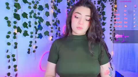 Snapshot of samii_evans chatting on September 16, 9:45 pm samii evans online show from September 16, 9:45 pm