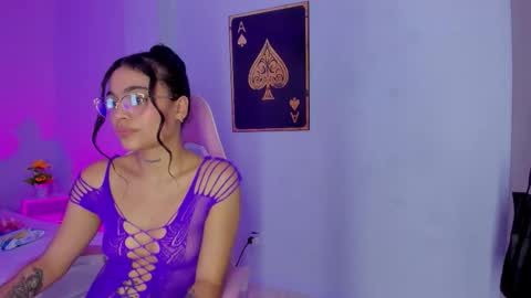 Snapshot of sammy__rose chatting on September 21, 9:46 pm Sammy Rose online show from September 21, 9:46 pm