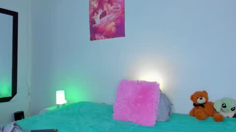 Snapshot of sammy_greyy1 chatting on October 3, 5:56 am sammy_greyy1 online show from October 3, 5:56 am