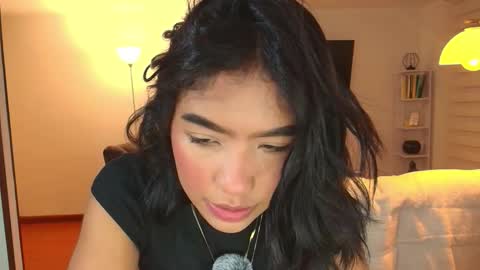 Hello I am absent due to a family calamity I will return soon-hola estoy ausente por un problema familiar volvere pronto. online show from October 4, 12:49 am