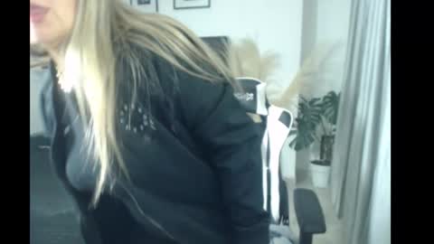 Snapshot of samy_vsn chatting on September 14, 1:47 am samy_vsn online show from September 14, 1:47 am