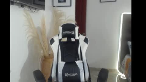 Snapshot of samy_vsn chatting on October 11, 10:01 pm samy_vsn online show from October 11, 10:01 pm
