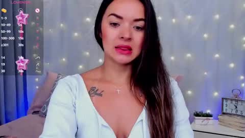 Snapshot of samybennet chatting on March 1, 12:34 pm Samy Bennet online show from March 1, 12:34 pm