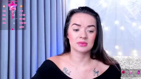 Snapshot of samybennet chatting on February 11, 7:27 pm Samy Bennet online show from February 11, 7:27 pm