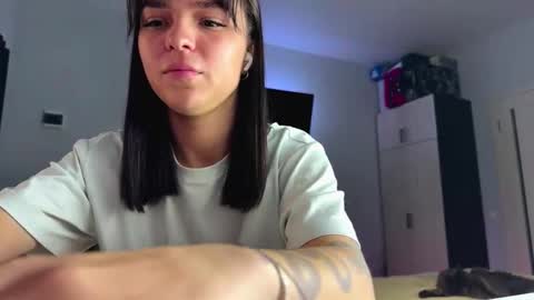 Lola online show from December 3, 9:55 am