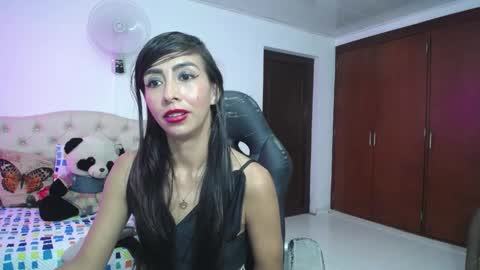 sandra  online show from May 25, 4:11 am