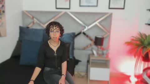 SANDRA online show from May 22, 2:42 am
