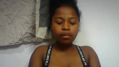 sandraalyd online show from July 27, 8:22 am