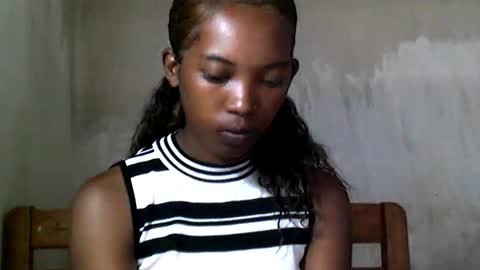 sandrine718 online show from March 18, 6:18 am