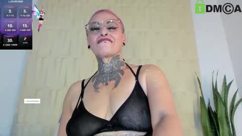 Snapshot of sandyrosee_ chatting on September 14, 3:26 am Sandy Rose online show from September 14, 3:26 am