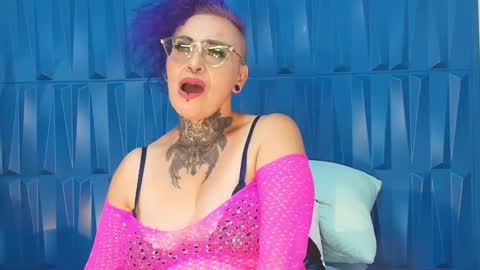 Snapshot of sandyrosee_ chatting on January 22, 5:28 pm Sandy Rose online show from January 22, 5:28 pm